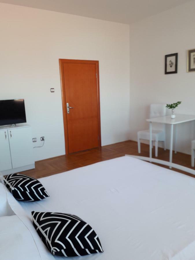 Apartman Dunja Ns 2 Novi Sad Ngoại thất bức ảnh